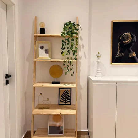 Azeo Apartment *